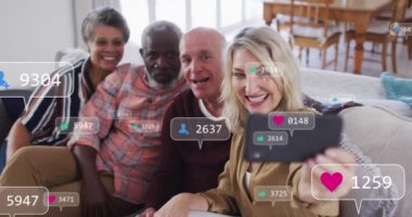 Farklı yaşlıların selfie çekmesi üzerine medya simgelerinin canlandırılması. Huzurevi takılma ve dijital arayüz konsepti dijital olarak oluşturulmuş video.