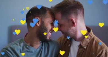 Farklı eşcinsel çiftlerin kucaklaşması üzerine kalp simgelerinin canlandırılması. gurur ayı ve dijital olarak oluşturulan kutlama konsepti.