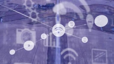 Menekşe üzerinde yol ile ilgili simgelerle bağlantı ağının animasyonu. Ulaşım, trafik, navigasyon ve teknoloji konsepti dijital olarak oluşturuldu.