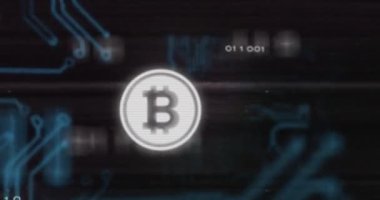 Bitcoin sembolü, veri işleme ve bilgisayar devre kartı üzerindeki parazit. küresel teknoloji, bilgisayar ve dijital arayüz kavramı dijital olarak oluşturulmuş video.