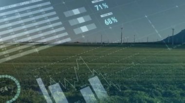 Rüzgar türbinleri üzerinde veri işleme animasyonu. küresel iş ve dijital arayüz kavramı dijital olarak oluşturulmuş video.