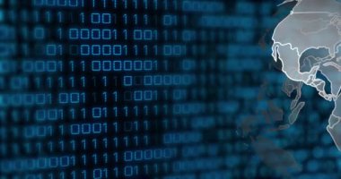 Siyah arka planda küresel ve ikili kodların animasyonu. veri işleme, ağ, bilgisayar ve teknoloji konsepti dijital olarak oluşturulmuş video.