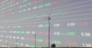 Rüzgar türbinleri üzerinde veri işleme animasyonu. küresel iş ve dijital arayüz kavramı dijital olarak oluşturulmuş video.