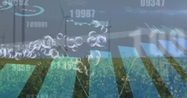 Rüzgar türbinleri üzerinde veri işleme animasyonu. küresel iş ve dijital arayüz kavramı dijital olarak oluşturulmuş video.