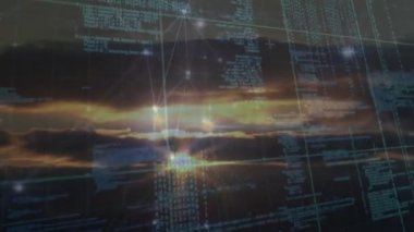 Veri işlemenin animasyonu, manzara üzerindeki bağlantı ağları. küresel iş, bağlantılar ve veri işleme kavramı dijital olarak oluşturulmuş video.