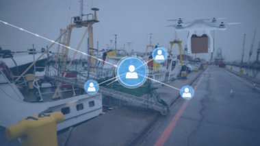 İHA 'nın üzerindeki parsel ve peyzaj üzerindeki simgelerle bağlantı ağının animasyonu. küresel taşımacılık, dağıtım, lojistik, işletme, finans ve ekonomi kavramı dijital olarak oluşturulmuş video.