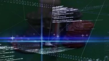 Kumarhane çipleri üzerinde veri işleme ve ikili kodlama animasyonu. küresel iş, finans, kumar ve veri işleme kavramı dijital olarak oluşturulmuş video.