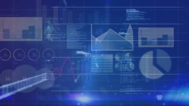 Karanlık arka planda veri işleme animasyonu. küresel veri işleme ve bağlantılar konsepti dijital olarak oluşturulmuş video.