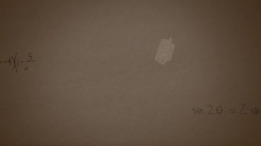 Kahverengi arka planda matematiksel formüllerin animasyonu. öğrenme ve matematik eğitim kavramı dijital olarak oluşturulmuş video.