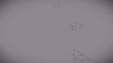 Gri arkaplan üzerinde matematiksel formüllerin animasyonu. öğrenme ve matematik eğitim kavramı dijital olarak oluşturulmuş video.