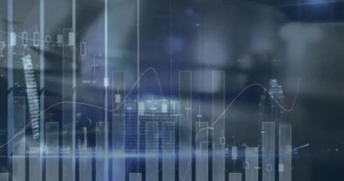 Çeşitli insan grupları üzerinde finansal veri işleme animasyonu. küresel bağlantılar, veri işleme ve dijital arayüz konsepti dijital olarak oluşturulmuş video.