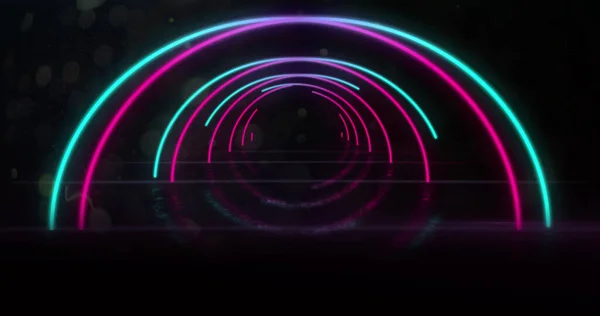 Obraz Tunelu Wykonanego Neonowych Kół Czarnym Tle Koncepcja Koloru Kształtu — Zdjęcie stockowe