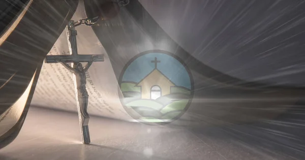 Kilise Ikonunun Birleşik Görüntüsü Kutsal Ncil Karşı Bir Işık Lekesi — Stok fotoğraf