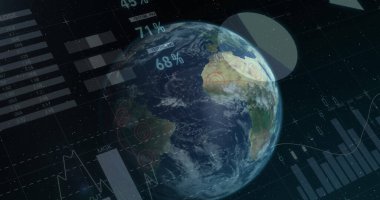 Siyah arkaplanda veri işleme ve küresi görüntüsü. bulut hesaplama ve veri işleme kavramı dijital olarak oluşturulmuş resim.