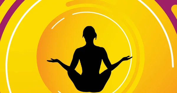 Imagen Mujer Meditando Silueta Sobre Fondo Amarillo Día Mundial Meditación —  Fotos de Stock
