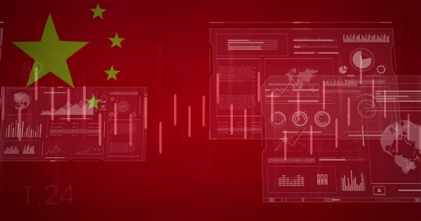 Изображение Финансовых Данных Графиков Экранах Над Флагом Китая Глобальная Экономика — стоковое фото