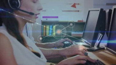 Arka planda meşgul ofisi olan bağlantı ağı ve simgelerinin canlandırması