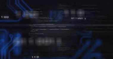 Veri işleme animasyonu ve siyah arkaplanda mavi entegre devre. veri işleme, bilgisayarlar ve teknoloji konsepti dijital olarak oluşturulmuş video.