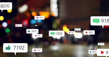 Odak trafik ışıklarından sosyal medya simgeleri ve numaraların görüntüsü. küresel sosyal medya, bağlantılar ve dijital arayüz konsepti dijital olarak oluşturulmuş görüntü.