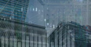 Şehir manzarası üzerinde finansal veri işleme animasyonu. küresel iş, finans ve dijital arayüz kavramı dijital olarak oluşturulmuş video.