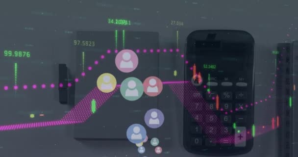 Finansal Veri Işleme Hesap Makinesinin Üzerindeki Simgelerin Animasyonu Küresel Finans — Stok video