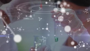 Bilim adamlarının üzerinde deney tüpüyle veri işleme animasyonu. dijital arayüz ve veri işleme kavramı dijital olarak oluşturuldu.