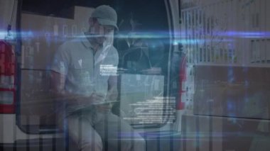 Kafkas erkek kurye üzerinde veri işleme ve küre animasyonu. iş, teknoloji ve dağıtım hizmetleri kavramı dijital olarak oluşturulmuş video hizmetleri.