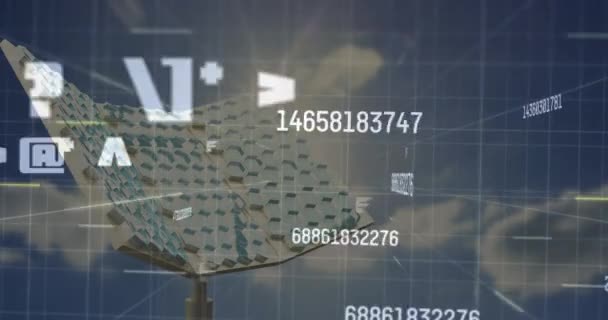 Анімація Обробки Фінансових Даних Над Сонячними Панелями Розподіл Електроенергії Енергії — стокове відео