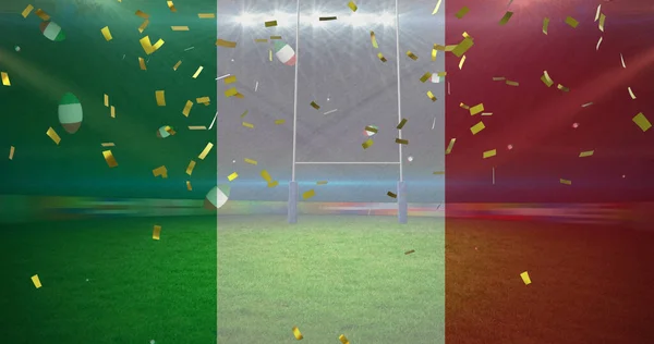 Golden Confetti Itália Acenando Bandeira Sobre Bolas Rugby Caindo Contra — Fotografia de Stock