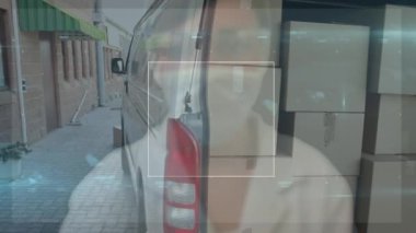 Kafkas erkek kurye üzerinde veri işleme animasyonu. iş, teknoloji ve dağıtım hizmetleri kavramı dijital olarak oluşturulmuş video hizmetleri.