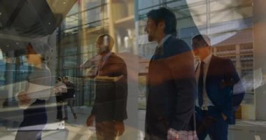 Çeşitli iş adamları yerine bilgisayar kullanan insanların animasyonu. küresel iş, başarı, bağlantılar ve dijital olarak oluşturulmuş video işleme konsepti.