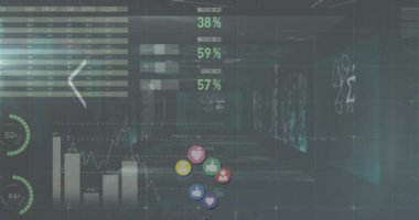 Karanlık arka planda veri işleme ve simgelerin canlandırılması. küresel veri işleme, teknoloji ve bağlantılar konsepti dijital olarak oluşturulmuş video.