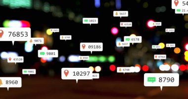 Odak trafik ışığı dışında sosyal medya simgeleri ve numaraların görüntüsü. küresel sosyal medya, bağlantılar ve dijital arayüz konsepti dijital olarak oluşturulmuş görüntü.