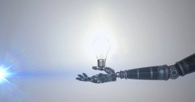 Robot kolunun üzerinde yanan ampulün görüntüsü, gri arka planda mavi ışık. Elektrik mühendisliği teknolojisi, iletişim ve araştırma konsepti dijital olarak oluşturulmuş görüntü.