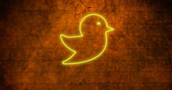 Bild Eines Leuchtenden Neonfarbenen Vogelsymbols Der Ziegelwand Social Media Und — Stockfoto
