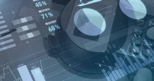 Imagen Gráficos Datos Financieros Sobre Mano Del Hombre Caucásico Posesión —  Fotos de Stock