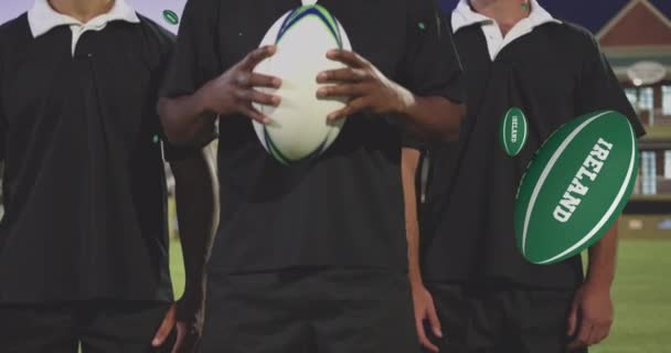 Animación Diversos Jugadores Rugby Masculino Con Pelotas Rugby Con Textos — Vídeo de stock