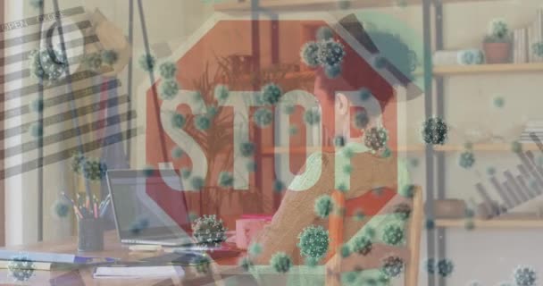Animáció Vírussejtek Stop Jel Felett Biracial Dolgozik Otthonról Globális Covid — Stock videók