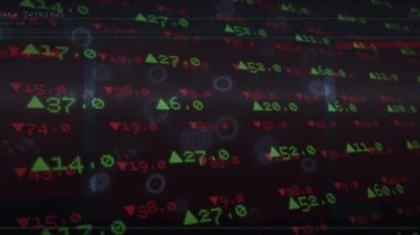 Tarama kapsamı üzerinde veri işleme animasyonu karanlık arka planda. küresel bağlantı, teknoloji, veri işleme ve dijital arayüz kavramı dijital olarak oluşturulmuş video.