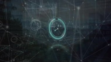 Saat animasyonu ikili kodlama üzerindeki ağlar ile hızlı ilerliyor. küresel hesaplama, veri işleme ve dijital arayüz kavramı dijital olarak oluşturulmuş video.