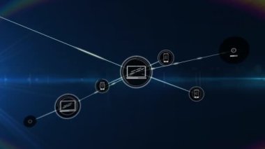 Parlayan ışıkların üzerindeki simgelerle bağlantı ağının animasyonu. küresel bağlantılar, veri işleme ve dijital arayüz konsepti dijital olarak oluşturulmuş video.