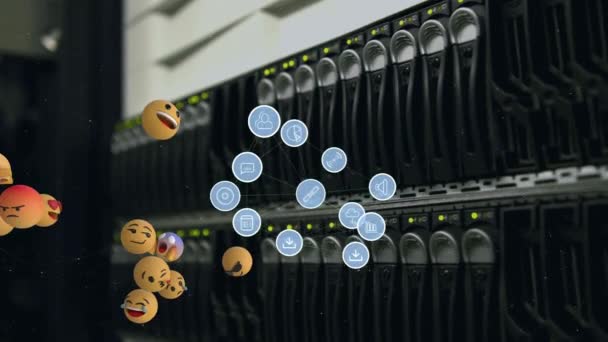 Animasi Ikon Emoji Dan Jaringan Koneksi Melalui Ruang Server Global — Stok Video