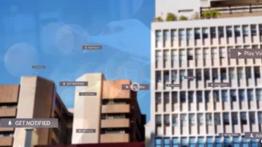 Şehir manzarası üzerindeki simgelerle bağlantı ağının animasyonu. küresel bağlantılar, veri işleme ve dijital arayüz konsepti dijital olarak oluşturulmuş video.