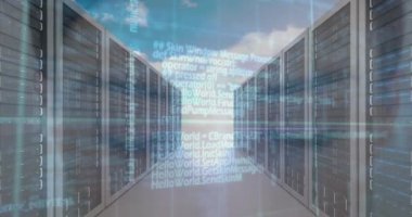 Bilgisayar sunucularında veri işleme animasyonu ve arka planda beyaz kadının yüzü. küresel internet güvenliği, veri işleme ve dijital arayüz kavramı dijital olarak oluşturulmuş video.