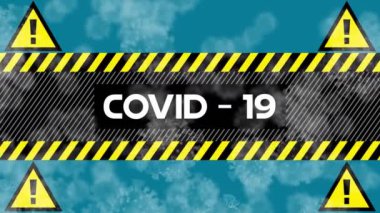 Virüs hücreleri üzerinde covid 19 metnin animasyonu. covid 19 pandemik kavramı dijital olarak oluşturulan video sırasında küresel tıp ve dijital arayüz.