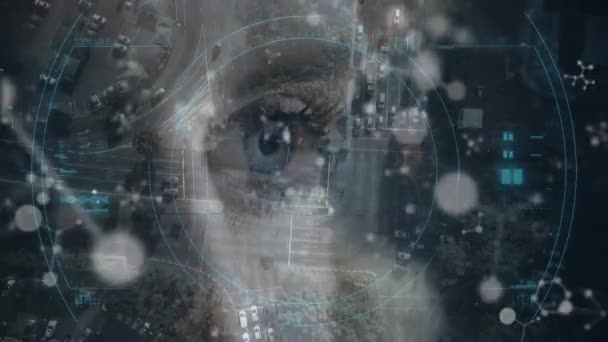 高加索女人眼睛上方的分子动画和扫描范围 全球科学 技术和数字接口概念数字生成的视频 — 图库视频影像