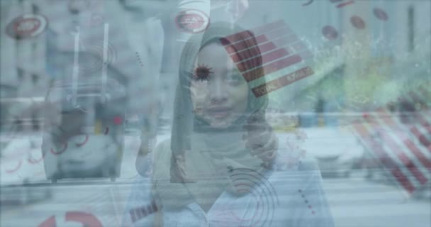 Ковид Обработка Данных Против Женщины Хиджабе Против Низкого Раздела Бизнесвумен — стоковое видео