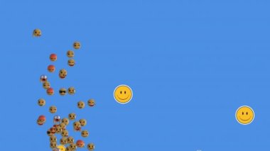 Mavi arkaplanda emoji simgelerinin canlandırılması. Sosyal medya ve iletişim arayüzü kavramı dijital olarak oluşturulmuş video.