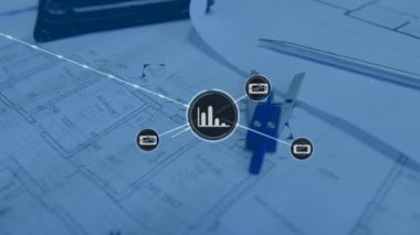 Masadaki inşaat planı üzerinden bağlantı ağının animasyonu. küresel bağlantılar, veri işleme ve dijital arayüz konsepti dijital olarak oluşturulmuş video.