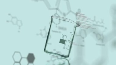 Beher üzerinde kimyasal formülün ve veri işlemenin animasyonu. küresel bilim, sosyal medya ve dijital arayüz konsepti dijital olarak oluşturulmuş video.